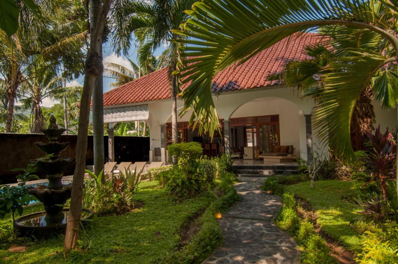 Villa Kelapa Lovina  Exterior photo